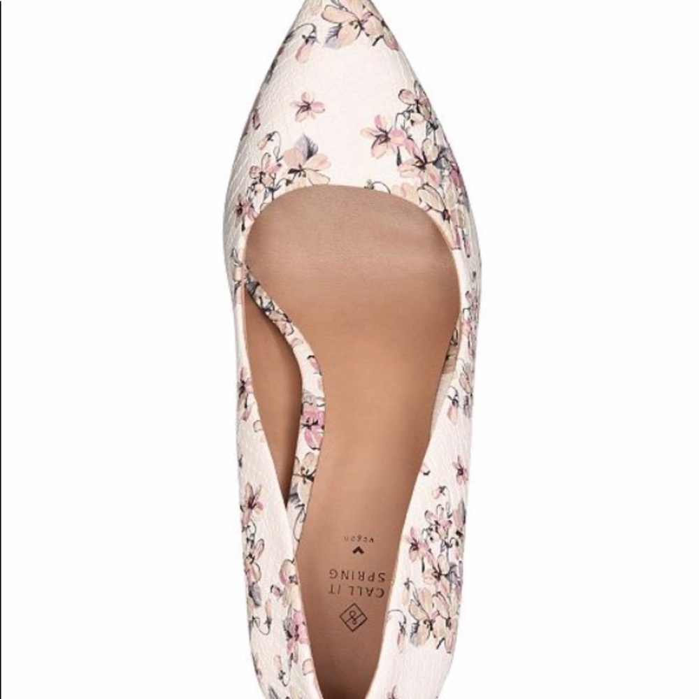 Call it Spring Pumps - Picture 4 of 5
